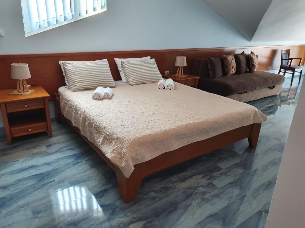 Tazex Apartments Herceg Novi Exteriör bild