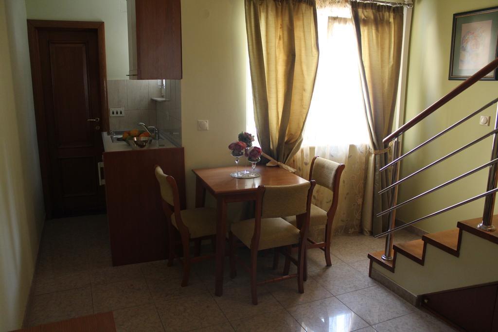 Tazex Apartments Herceg Novi Rum bild